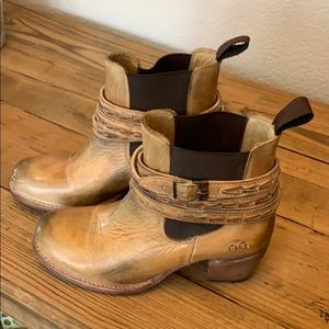 Bedstu Lorn boots size 8 (run small). Never worn.